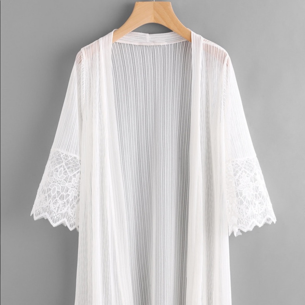WHITE LACE KIMONO
